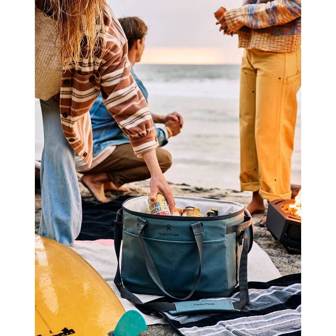 Carryout™ Soft Cooler 30 L - Image 15